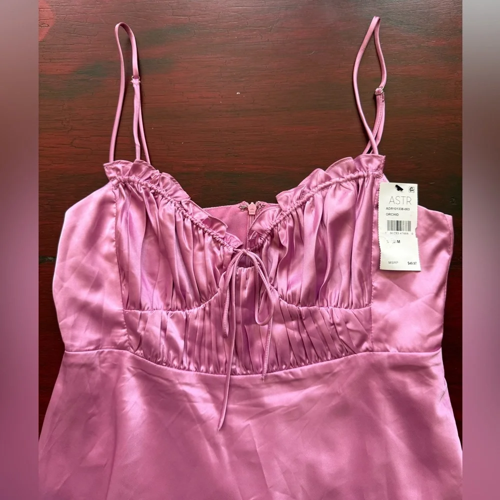 NWT ASTR ELLISON SATIN SWEETHEART MINI DRESS, ORCHID, MEDIUM - Picture 12 of 16